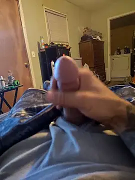 Snapshot of Wolfyking95 chatting on 09-23-25, 12:57 Wolfyking95 online show from 09-23-25, 12:57