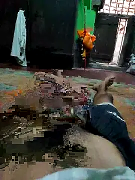 Snapshot of biswasb900 chatting on 09-11-25, 09:53 biswasb900 online show from 09-11-25, 09:53