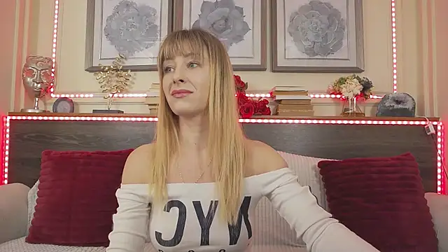 MuseDollX online show from 03-25-26, 08:04