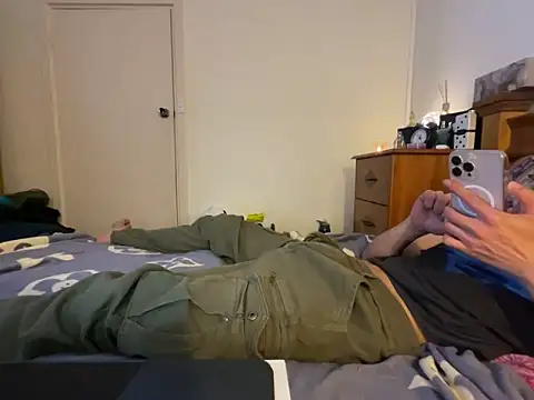 Snapshot of Stelan690 chatting on 09-08-25, 02:27 Stelan690 online show from 09-08-25, 02:27