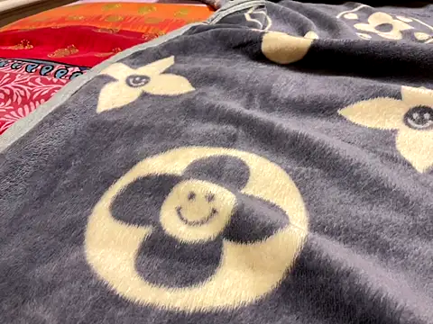 Snapshot of Stelan690 chatting on 09-12-25, 10:48 Stelan690 online show from 09-12-25, 10:48