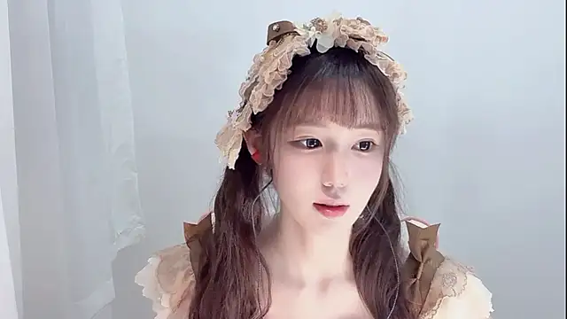 Xiao-runbao online show from 10-26-25, 02:12