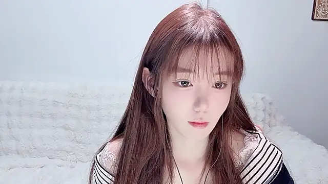 Xiao-runbao online show from 12-05-25, 01:20