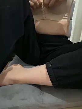 Snapshot of susu_baby chatting on 10-31-25, 07:42 susu baby online show from 10-31-25, 07:42