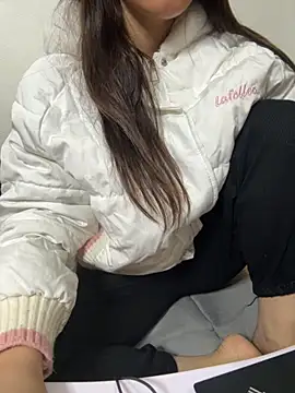 Snapshot of susu_baby chatting on 11-19-25, 05:07 susu baby online show from 11-19-25, 05:07