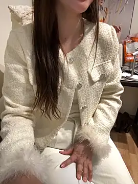 Snapshot of susu_baby chatting on 12-02-25, 06:30 susu baby online show from 12-02-25, 06:30