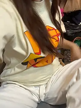 Snapshot of susu_baby chatting on 01-19-26, 07:12 susu baby online show from 01-19-26, 07:12