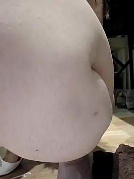 Snapshot of susu_baby chatting on 02-03-26, 06:22 susu baby online show from 02-03-26, 06:22