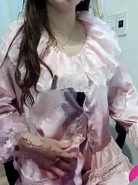 Snapshot of susu_baby chatting on 02-14-26, 01:24 susu baby online show from 02-14-26, 01:24