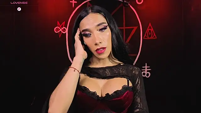Snapshot of Victoriavampire666 chatting on 05-05-26, 01:57 Victoriavampire666 online show from 05-05-26, 01:57