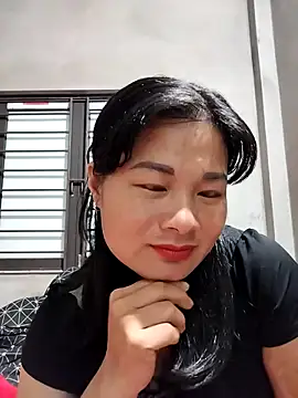 kute-00 online show from 11-18-25, 02:21