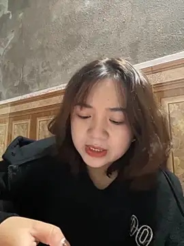 Lonnina online show from 11-13-25, 02:10