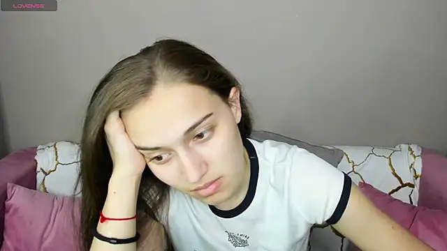 Alisa  Kelly online show from 10-06-25, 12:52