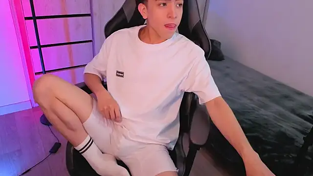 onlinenico online show from 09-23-25, 07:06