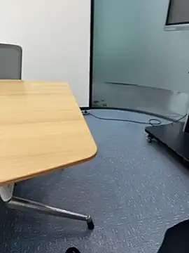 miniyellower online show from 12-23-25, 06:44