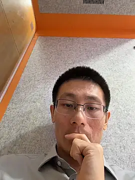 miniyellower online show from 02-24-26, 05:38