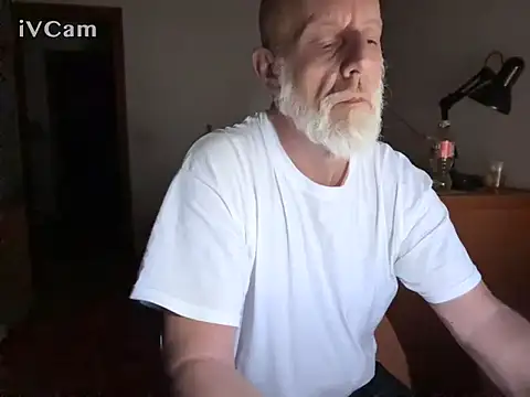 Snapshot of Pigna16PSRN chatting on 02-19-26, 11:12 Pigna16PSRN online show from 02-19-26, 11:12