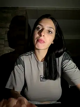 Laraa201 online show from 10-16-25, 09:16