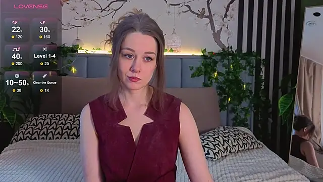 Snapshot of SkyHelen chatting on 01-19-26, 05:00 SkyHelen online show from 01-19-26, 05:00