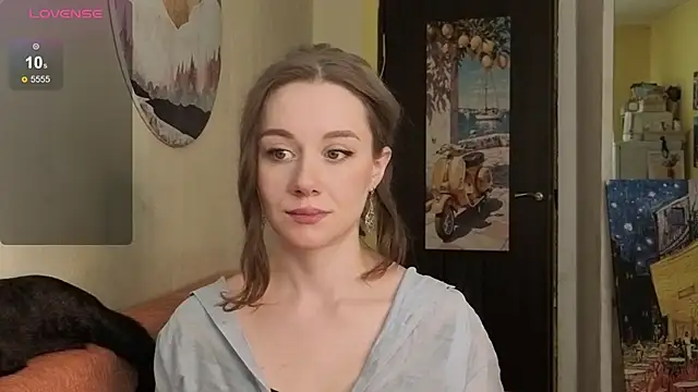 Snapshot of SkyHelen chatting on 04-02-26, 07:28 SkyHelen online show from 04-02-26, 07:28