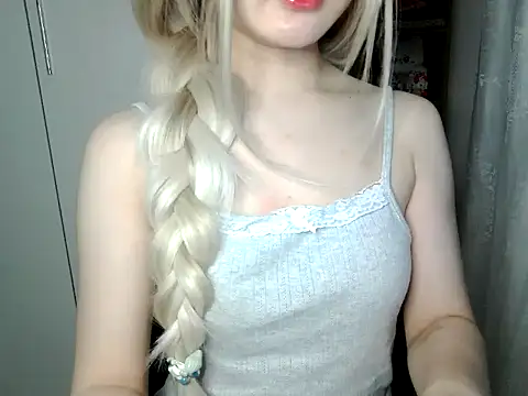 Annabelle-e online show from 03-29-26, 04:18