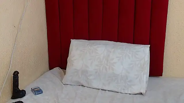 Snapshot of Tallatoya chatting on 10-17-25, 09:45 Tallatoya online show from 10-17-25, 09:45