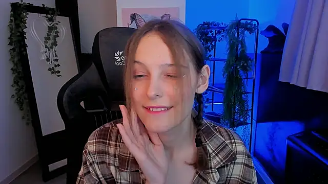 Snapshot of JenniferKiim chatting on 10-23-25, 11:31 JenniferKiim online show from 10-23-25, 11:31