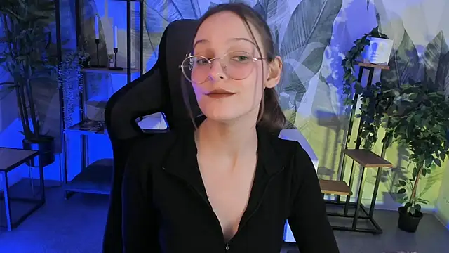 Snapshot of JenniferKiim chatting on 12-15-25, 03:05 JenniferKiim online show from 12-15-25, 03:05