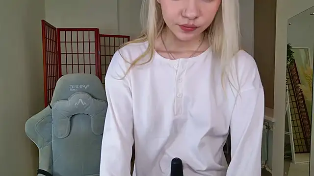 NyxBlonde online show from 11-26-25, 01:34