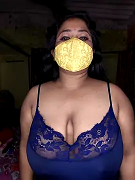 Smile-quien online show from 03-26-26, 03:39