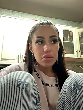 CataleyaSyrene online show from 10-13-25, 06:46