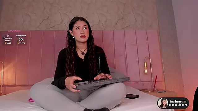 agatha jener online show from 01-11-26, 11:26