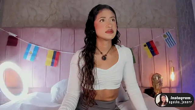 Snapshot of agatha_jener chatting on 06-29-26, 11:43 agatha jener online show from 06-29-26, 11:43