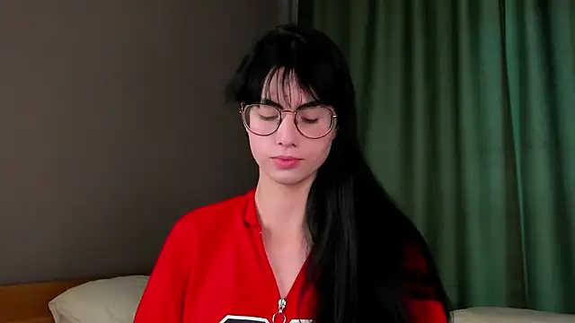 Snapshot of ArlineJanik chatting on 09-11-25, 11:32 ArlineJanik online show from 09-11-25, 11:32