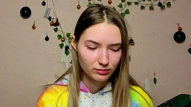  kikiclark   online show from 02-07-26, 06:11