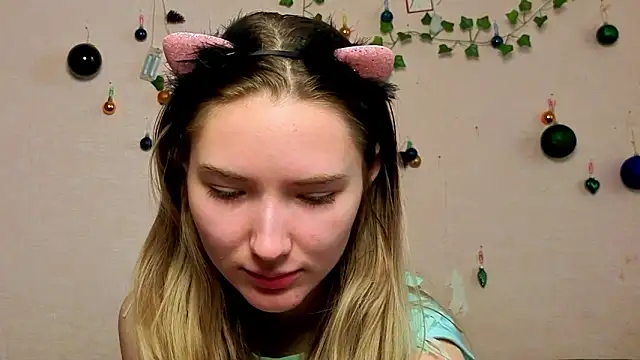  kikiclark   online show from 02-14-26, 09:17