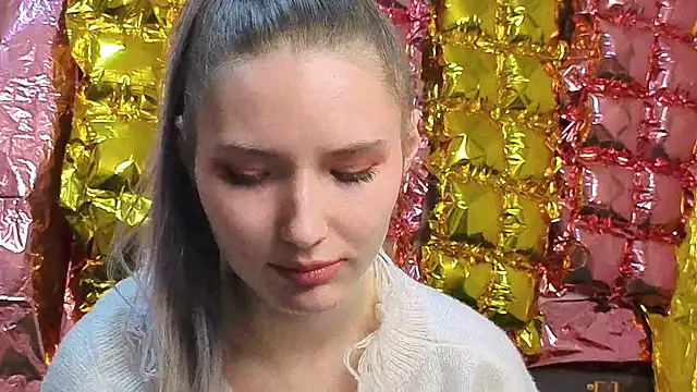  kikiclark   online show from 04-16-26, 09:39