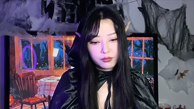 WonderMira online show from 10-28-25, 01:14