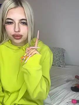 Snapshot of Steffi_Snowbunny chatting on 11-03-25, 06:31 Steffi Snowbunny online show from 11-03-25, 06:31