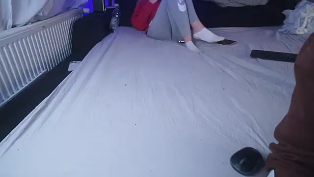 Snapshot of Steffi_Snowbunny chatting on 11-28-25, 08:00 Steffi Snowbunny online show from 11-28-25, 08:00