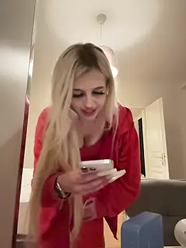 Snapshot of Steffi_Snowbunny chatting on 12-04-25, 03:32 Steffi Snowbunny online show from 12-04-25, 03:32