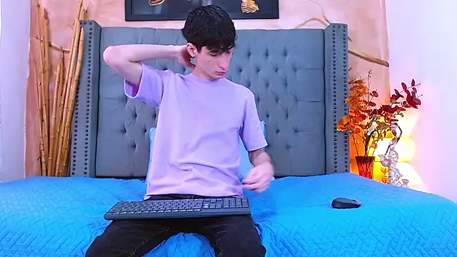 Luke Carter online show from 12-17-25, 01:06