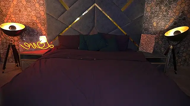 Snapshot of KamillaVibes chatting on 09-26-25, 02:32 KamillaVibes online show from 09-26-25, 02:32