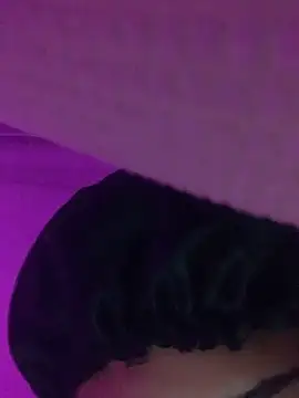 Snapshot of luluzinhax chatting on 09-26-25, 03:54 luluzinhax online show from 09-26-25, 03:54