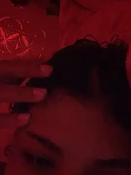 Snapshot of luluzinhax chatting on 09-30-25, 12:37 luluzinhax online show from 09-30-25, 12:37