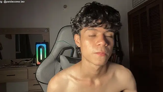 OopsAgain  online show from 06-26-26, 12:37