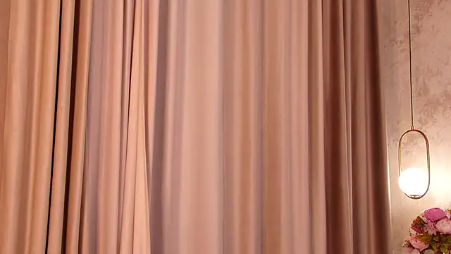 Olivia Mourr online show from 11-28-25, 05:04