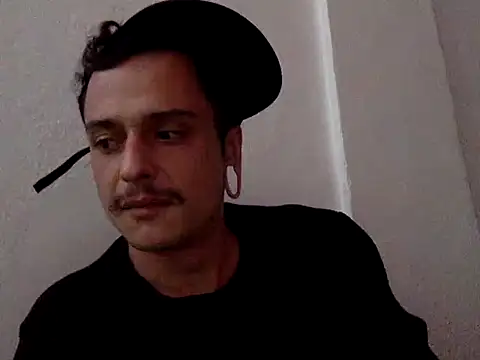 Snapshot of chrisalmeid_ chatting on 09-24-25, 10:51 chrisalmeid online show from 09-24-25, 10:51