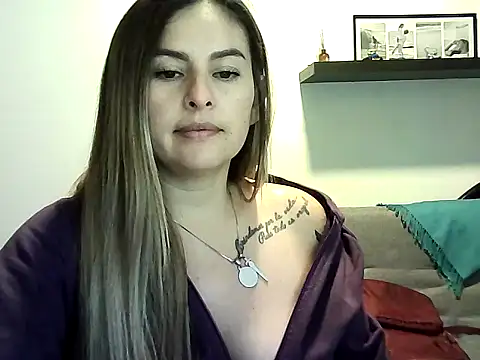 Valery  Rouse  online show from 06-30-26, 10:33