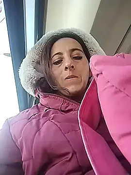 Snapshot of Alessia_Rinaldi chatting on 09-16-25, 12:06 Alessia Rinaldi online show from 09-16-25, 12:06